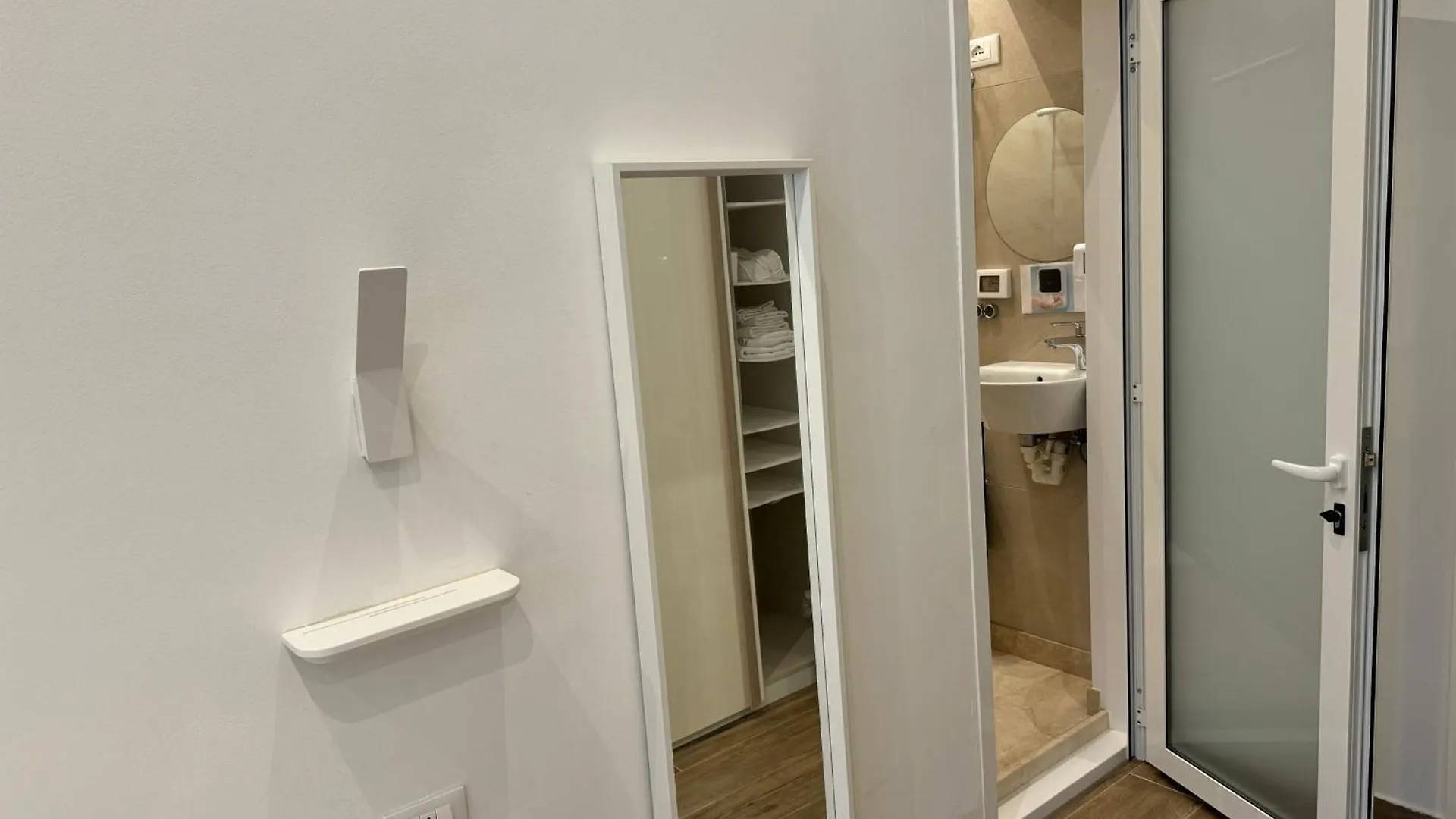 Apartment Wagner Milan Homestay