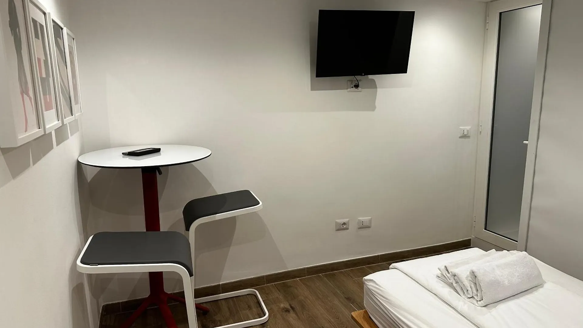 Rum i privatbostad Apartment Wagner Milano Italien